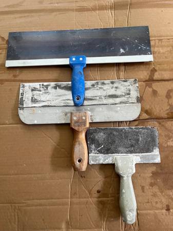 DRYWALL TAPING KNIVES-18", 14", & 8" LIKE NEW 1