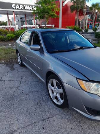 2009 Subaru legacy 2.5 - $1,300 (Clearwater)63443010779651124