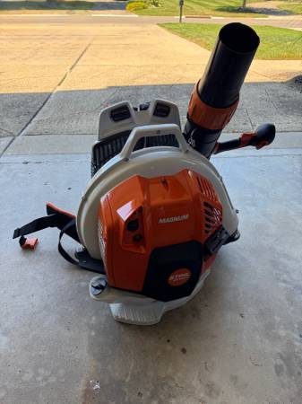 Stihl BR 800 C - backpack blower 1