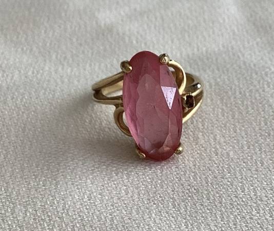 Vintage pink costume ring 1