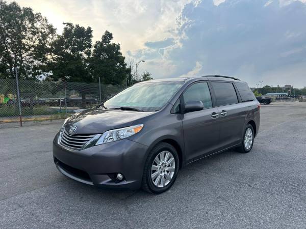 2017 Toyota Sienna XLE AWD - $18,500 (Staten Island NY)63654710401537122