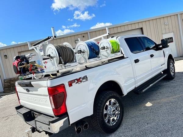 PRESSURE WASHING SERVICES 1