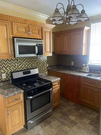$229,000 / 5br - 2561ft2 - Milan 70115 area property with basement ARV $425K asking price $229K (New Orleans)63903651821570123