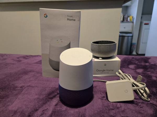 * GOOGLE HOME SMART SPEAKER - PURPLE BASE + GREY BASE * 1
