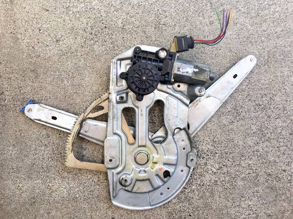 Volvo Power Regulator - Passenger Window 1