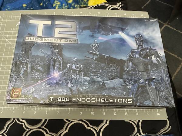 T2 Judgment Day Model Kit – Pegasus Hobbies T-800 Endoskeletons 1/32 S 1