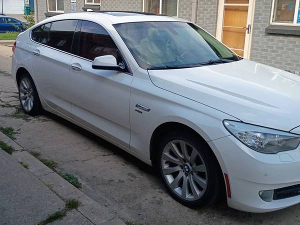 Stunning 2011 BMW 550i: Luxurious Elegance in Wheat Ridge 1