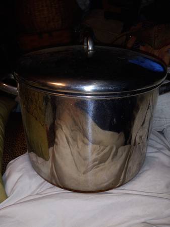 8Revere Ware 16 Quart Stock Pot 1