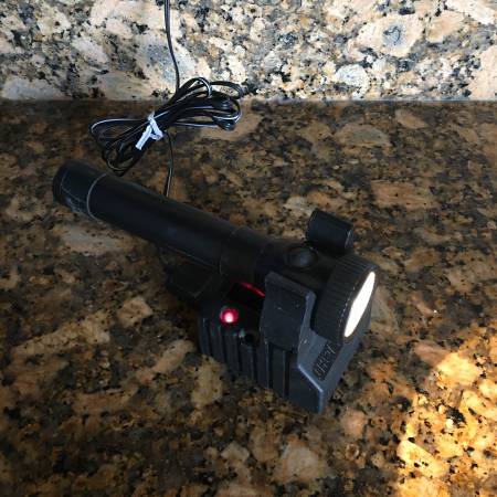 Streamlight Stinger Poly Flashlight & Charger 1