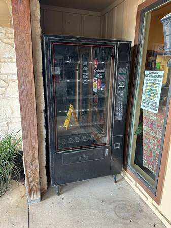 Snack Vending Machine 1