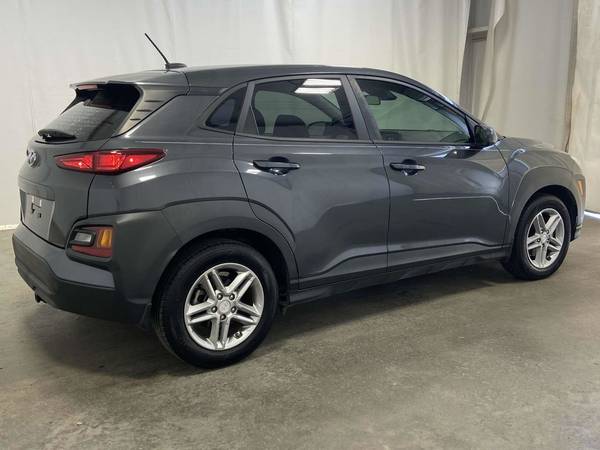 2019 Hyundai Kona SE suv Thunder Gray - $15,895 (LLAME AL 205-216-5008 PARA DISPONIBILIDAD)63612053641987122