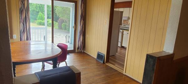 $600 / 2br - Casa compartida con habitaciones arriba (S. Akron Springfield Twp)63621919144065124