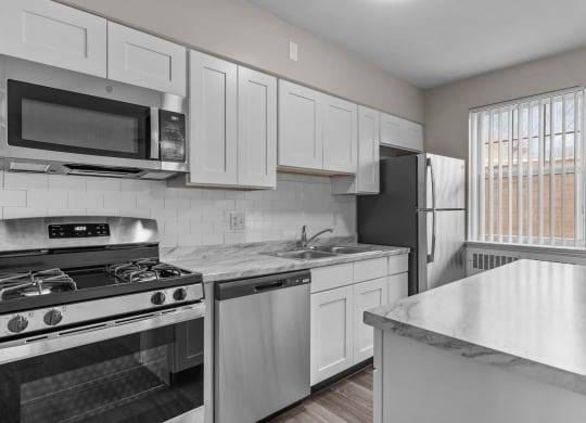 $1,160 / 2br - 800ft2 - Large Windows, Situated in St. Louis!, 2 bedroom (5927 Suson Pl, St. Louis, MO)63924427052418121