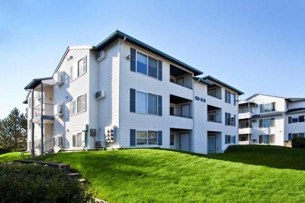 Community Garden, Garden Windows, Garage/Carport, Walk-In Closet 1