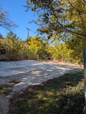 $1 / 4500ft2 - Empty lot with cement foundation (San Antonio)64148848330371122