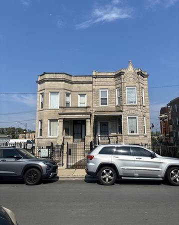$420,000 / 8br - MAKE AND OFFER- 2 units building (CHICAGO)64201208848643121