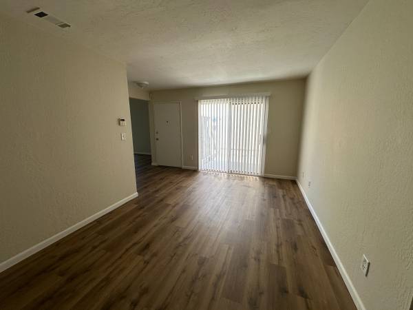 $3,595 / 3br - 1101ft2 - Single Family Home, 3-bedroom, yard, new floors (san jose north)63664186078595123
