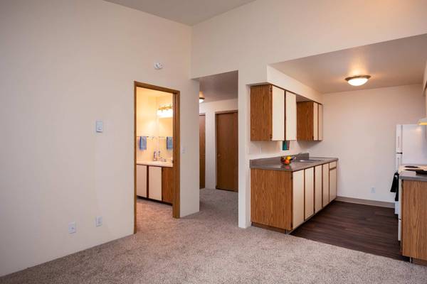 $1,188 / 1br - 581ft2 - Gorgeous 581 Sq Ft, 1 Bed / 1 Bath near public transportation (Gresham - North Central)63672582588929121