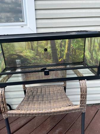 20 gallon Xterra reptile tank (Staten Island)63690154326017122