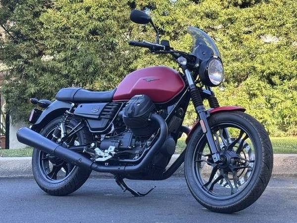 2019 Moto Guzzi V7 III with ABS