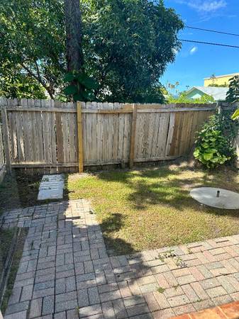 $1.000 / 1 dormitorio - HABITACIÓN GRANDE Y CÓMODA CON ENTRADA PRIVADA Y BAÑO PRIVADO (West Palm Beach (calle Okeechobee/Haverhill))63348744369537124