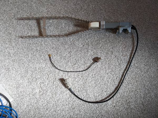 Pacific Wireless directional antenna 1