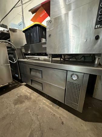 5 ft chef base refrigerator  /Restaurant equipment 1