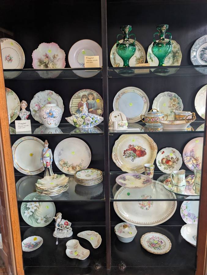 Photo 1 of 20 from Vintage Glassware, Books, Furniture & figurines