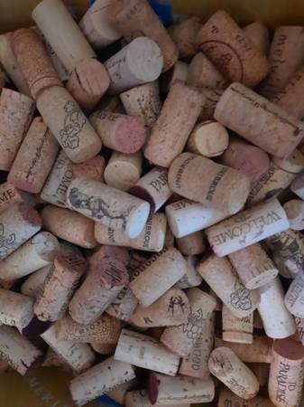 Corks(100) 1