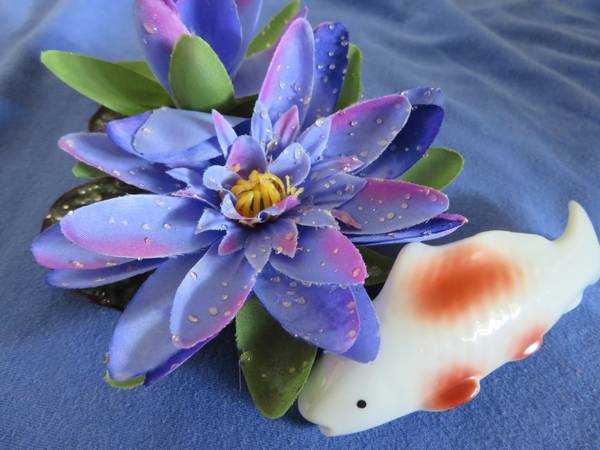 FLOATING ARTIFICIAL WATER LILY and 4in CERAMIC KOI-$12 FC-SOLD AS A SE 1
