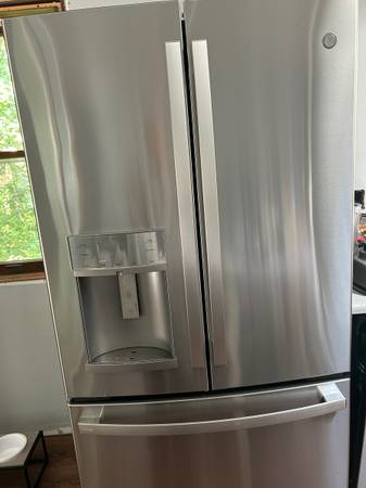 GE fridgerator 1
