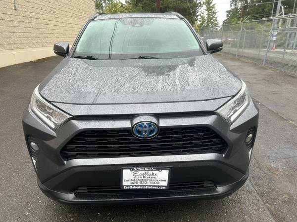 2021 Toyota Rav4 Hybrid XLE 4WD --1 propietario, techo solar, título limpio == - $27,995 (kirkland)63613954754563121