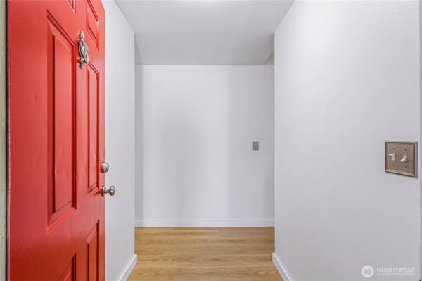 $495,000 / 3br - 1186ft2 - RECIENTEMENTE LISTADO | Cómodo y Conveniente Hogar Estiloso Actualizado (Sedro Woolley)63935321442562123