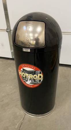 Round Top Receptacle / Trash Can 1