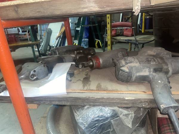 2 ----3/4"air and tested good. impact wrenchs--J4 1