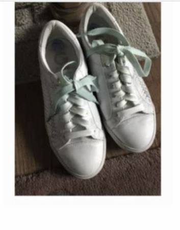 G by GUESS Women’s Sneakers 1