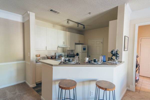 $1,480 / 1br - 596ft2 - Call us for Emergency Maintenance when you're in a pinch! Great servic (Alpharetta)63964128735746121