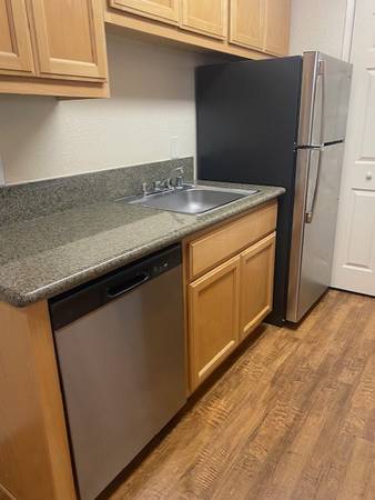 $1,889 / 1br - 838ft2 - Remodeled 2 Bedroom Applications Available NOW (Modesto)63970445756931124