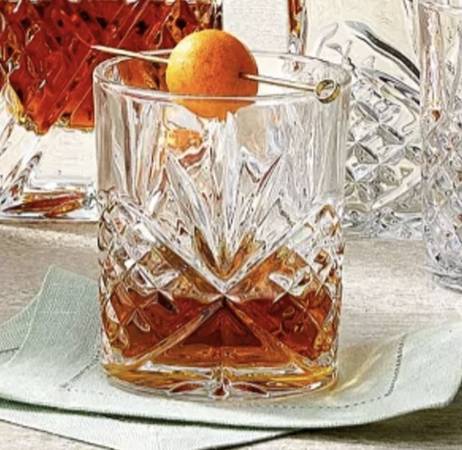 Godinger Dublin Set of 8 Crystal Glasses - Brand New 1