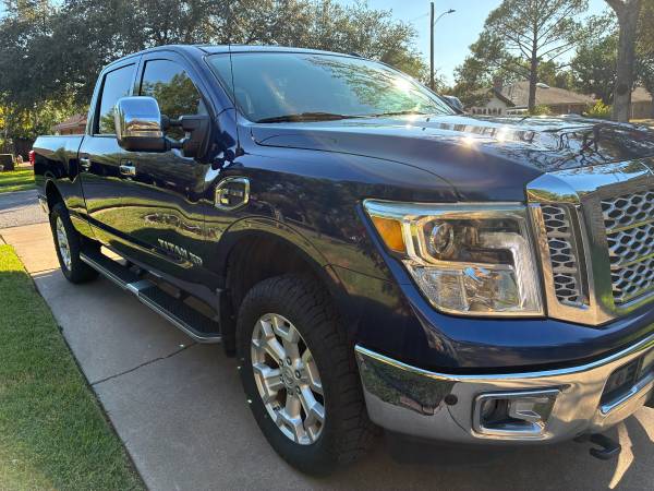 2016 Nissan Titan XD SL - Photo 2