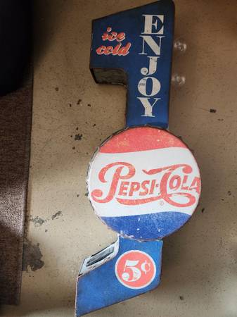 Home Décor Pepsi Sign With Lights And Vintage Décor & Nascar Clock - $40 (Pembroke Pines)63471414740227122