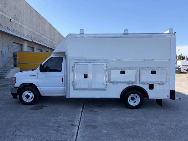 2022 Ford E-SERIES E 350 - Photo 5