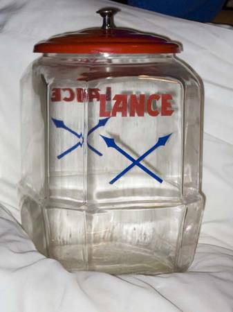 Glass Lance cookie jar 1