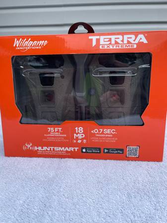 WILDGAME INNOVATIONS TERRA EXTREME LIGHTSOUT HUNTSMART TRAIL CAMERAS - $70 (Friendsville)63470661430273121