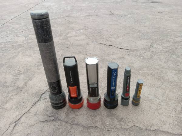 VARIETY OF FLASHLIGHTS! 1