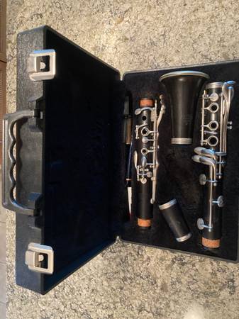 Buffet Evette D12651 Student Clarinet 1