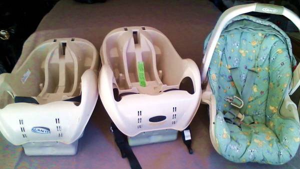 Graco Snug ride Baby car seat/carry and 2 seat docks GIANT PRICE DROP! 1