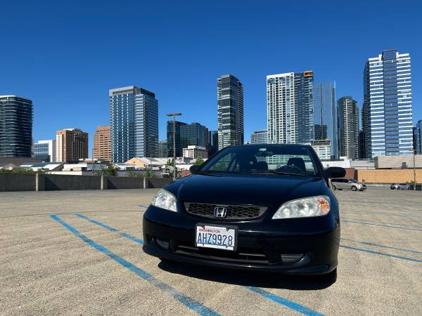 2005 Honda Civic Coupe VP (transmisión manual de 5 velocidades) - $4,000 (Bellevue)63613978798593121