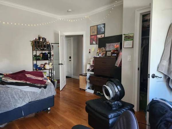 JP Summer Sublet - Large Private Room, $1250/mo Near Orange Line 1