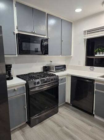 $750 $750 PER MONTH - SHARED HOUSING - LOTS OF AMENTITIES (SACRAMENTO)63900566620803122
